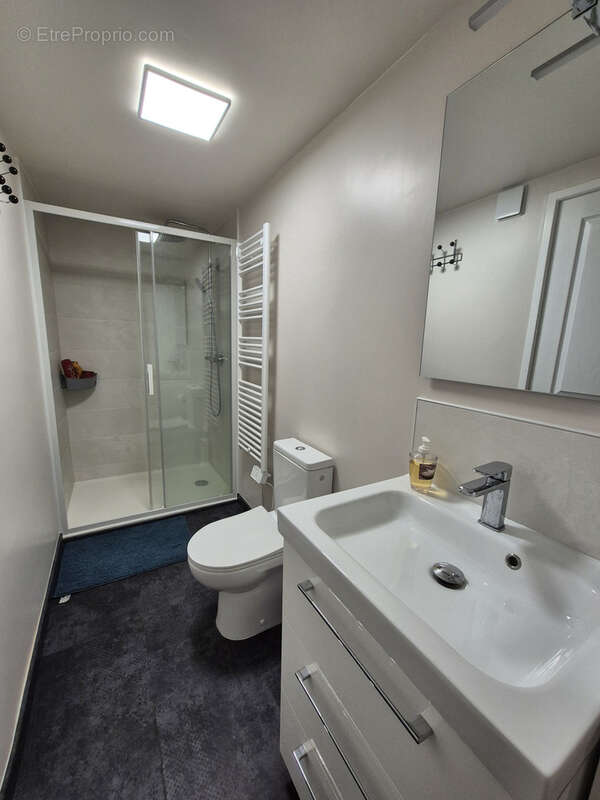 Maison à SAINT-LAURENT-DE-LA-PREE