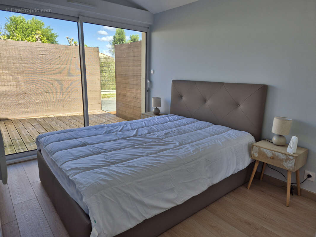 Maison à SAINT-LAURENT-DE-LA-PREE