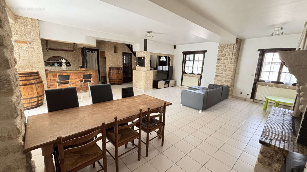 Maison à CLOYES-SUR-LE-LOIR