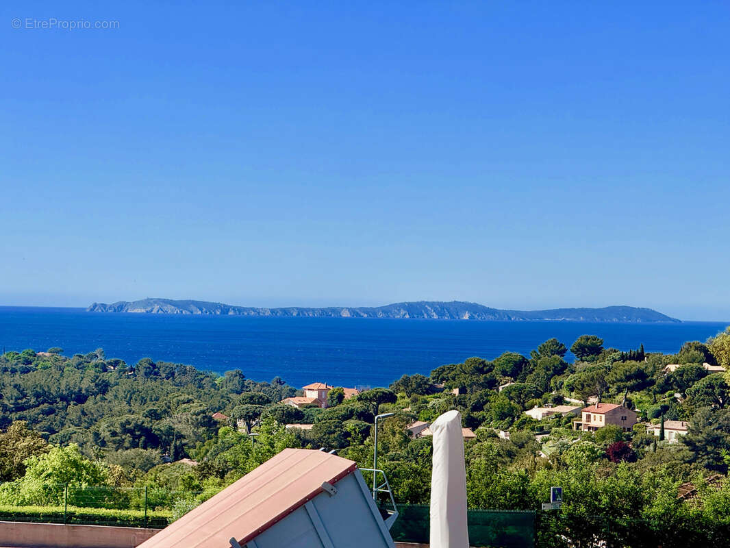 Appartement à LA CROIX-VALMER