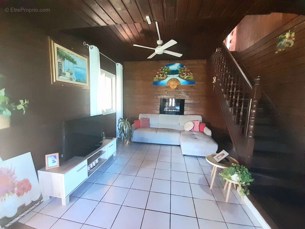 Maison à PETITE-ILE