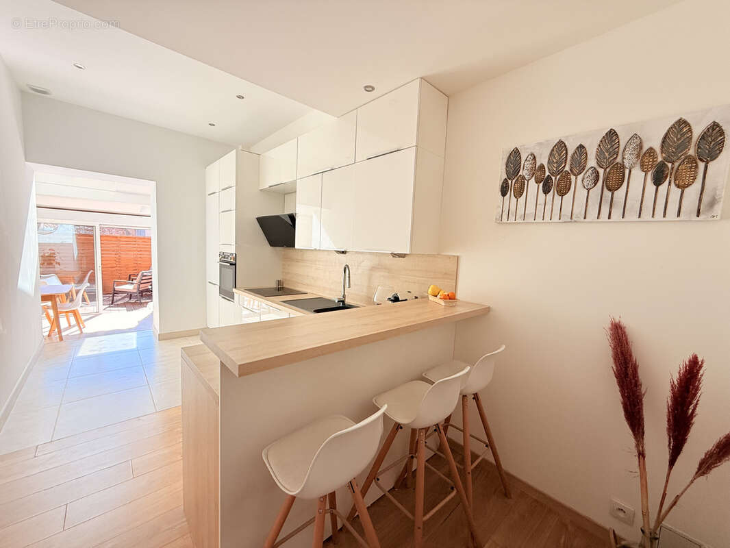 Appartement à MARSEILLE-9E