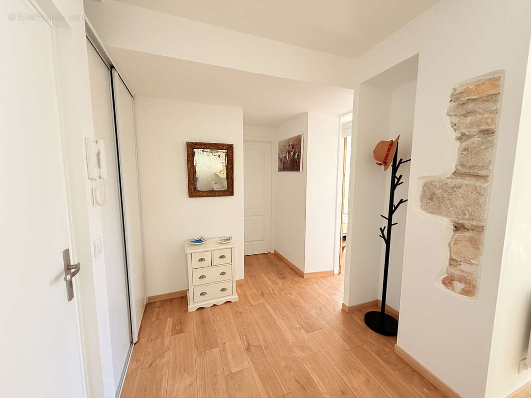 Appartement à MARSEILLE-9E
