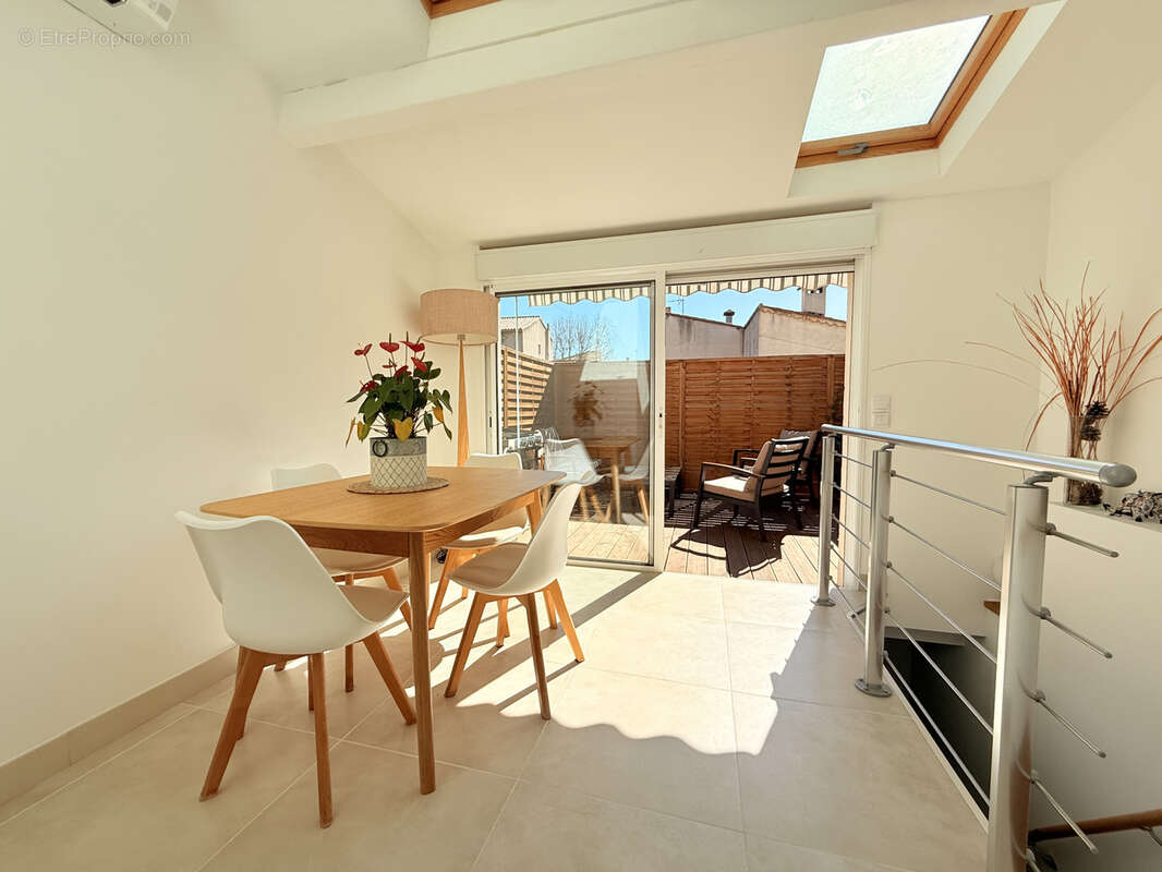 Appartement à MARSEILLE-9E