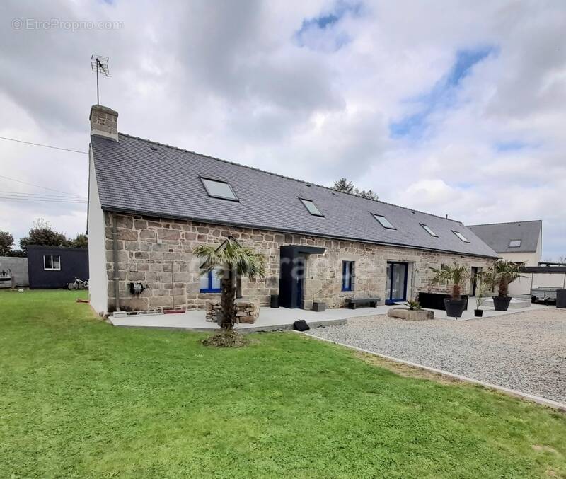 Maison à ERGUE-GABERIC