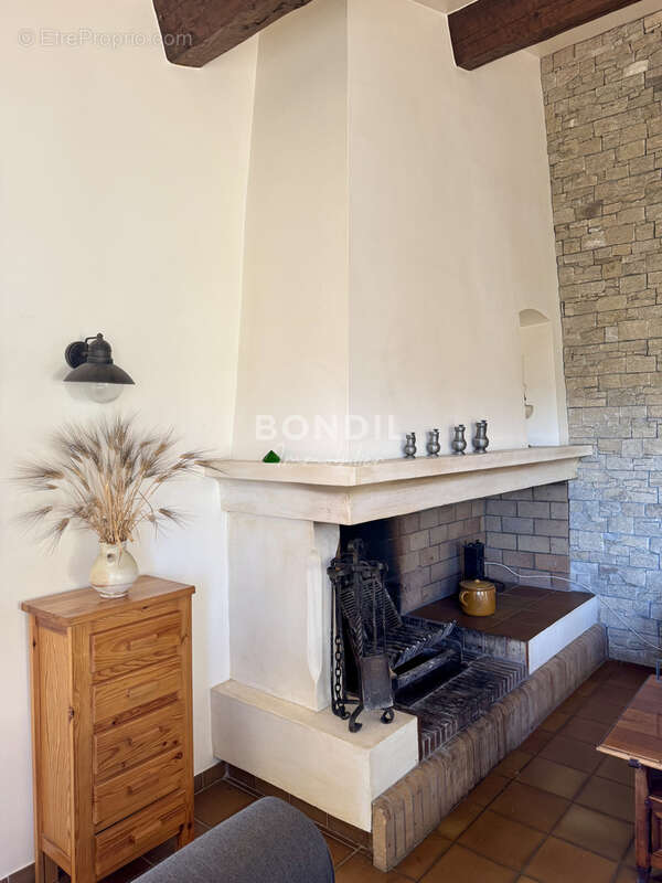 Maison à LA BASTIDE-DES-JOURDANS