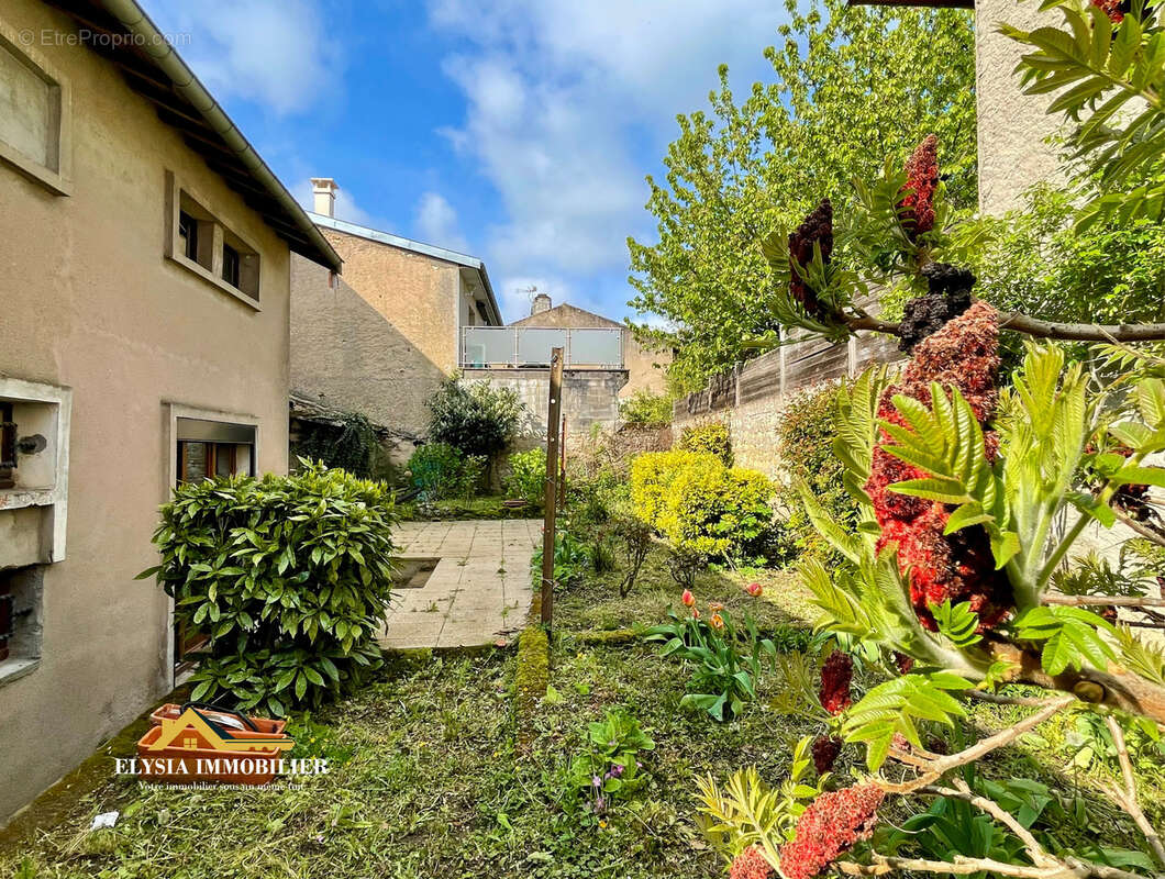 Maison à NORROY-LES-PONT-A-MOUSSON