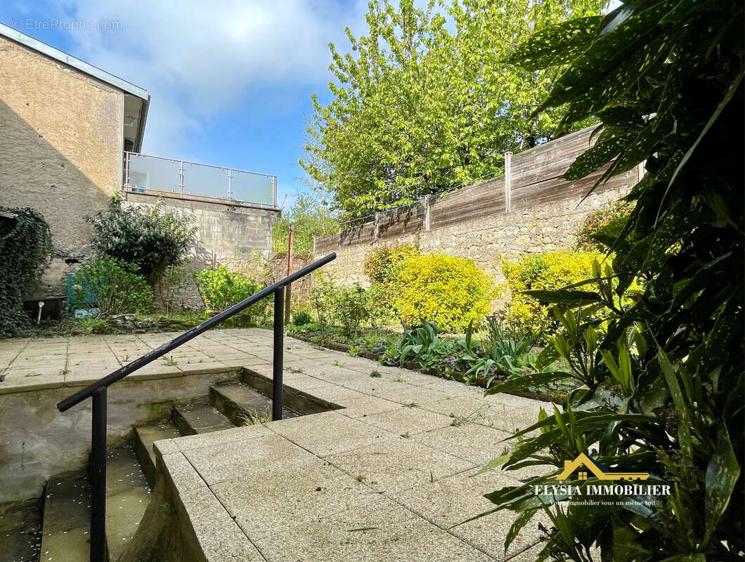 Maison à NORROY-LES-PONT-A-MOUSSON