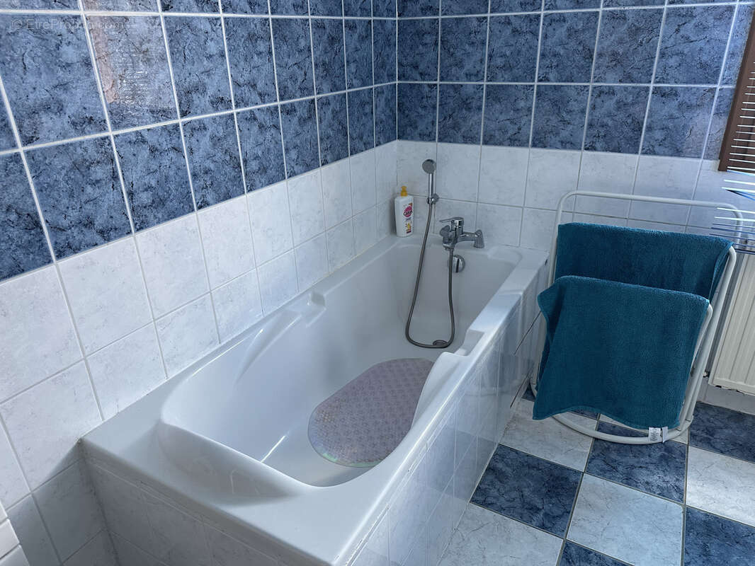 Maison à VILLE-SUR-ILLON