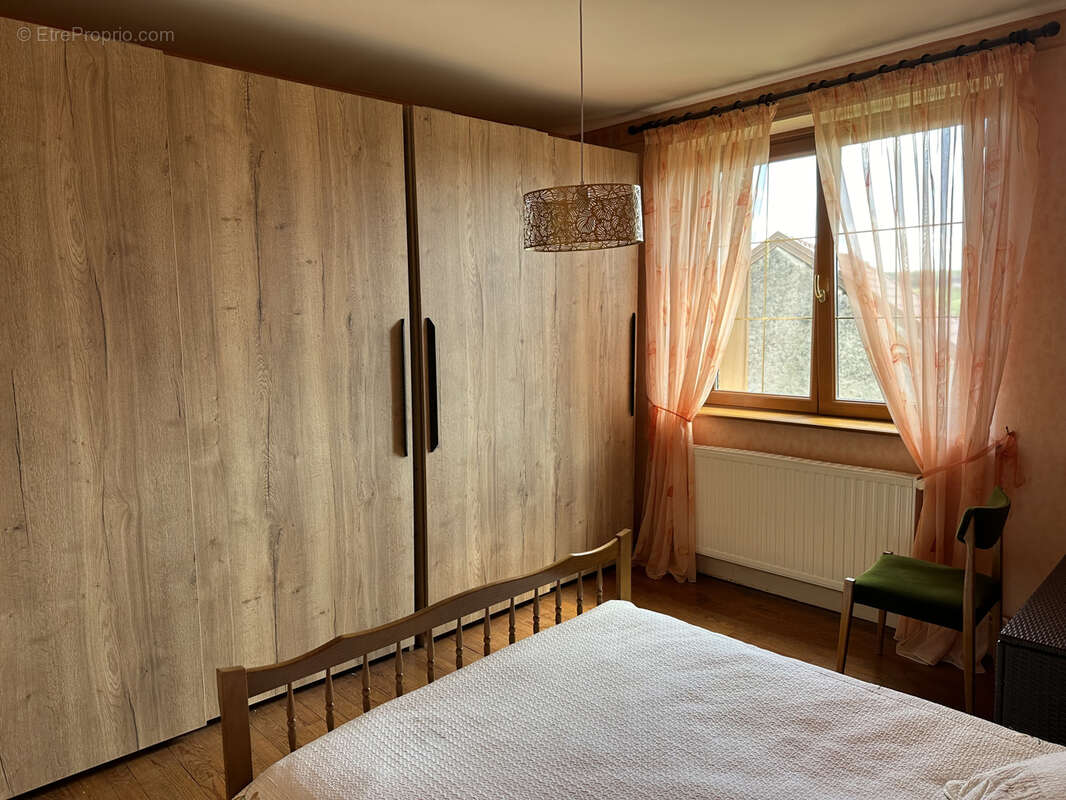 Maison à VILLE-SUR-ILLON