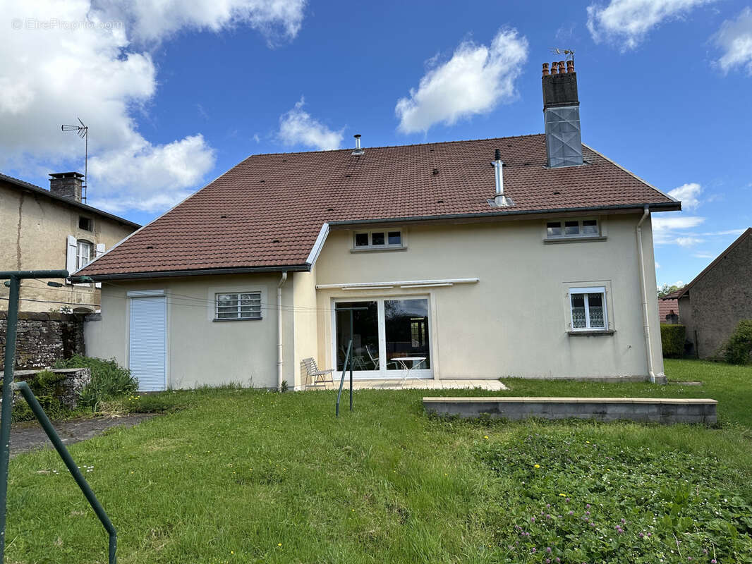 Maison à VILLE-SUR-ILLON