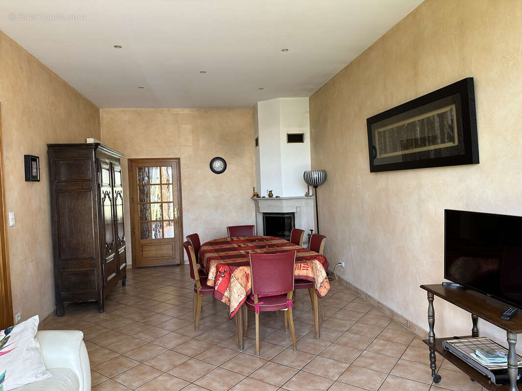 Maison à VILLE-SUR-ILLON