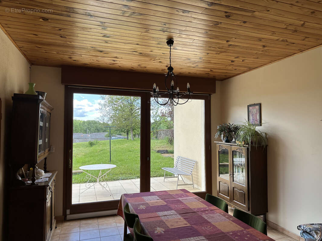 Maison à VILLE-SUR-ILLON