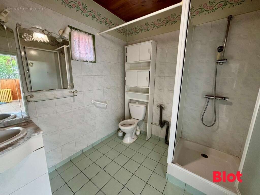 Maison à CHARTRES-DE-BRETAGNE