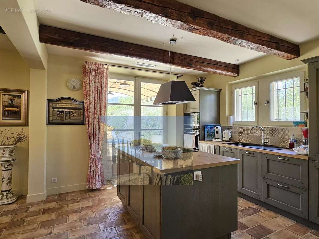 Maison à EYGALIERES