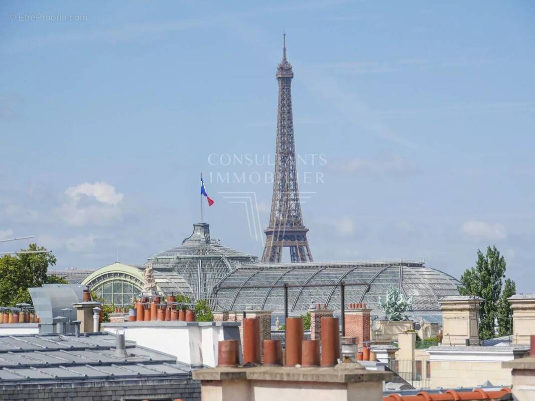 Appartement à PARIS-8E