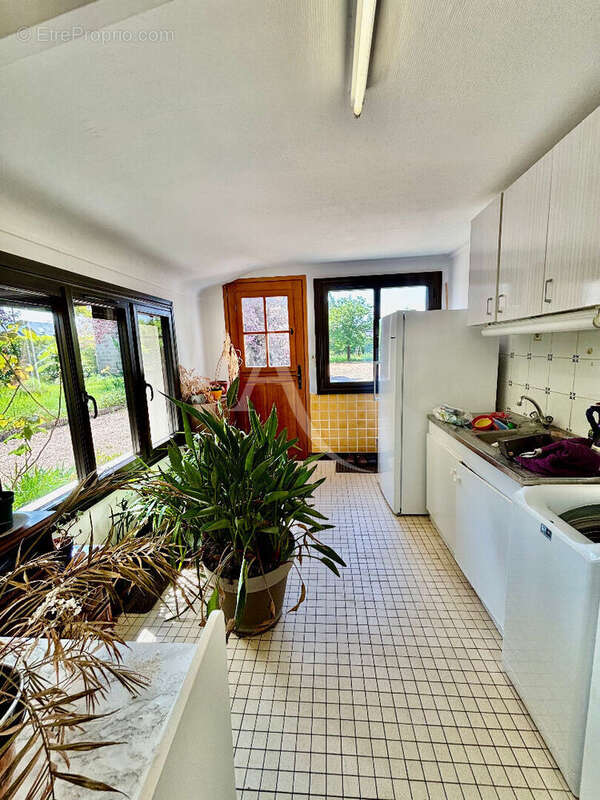 Maison à SAINT-DENIS-DE-L&#039;HOTEL