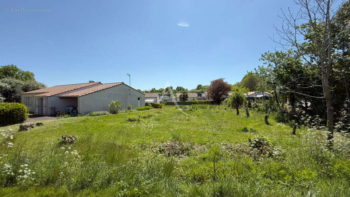 Terrain à MOUILLERON-LE-CAPTIF