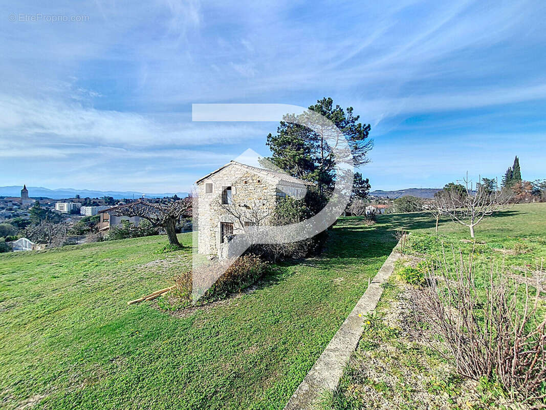 Maison à VILLENEUVE-DE-BERG