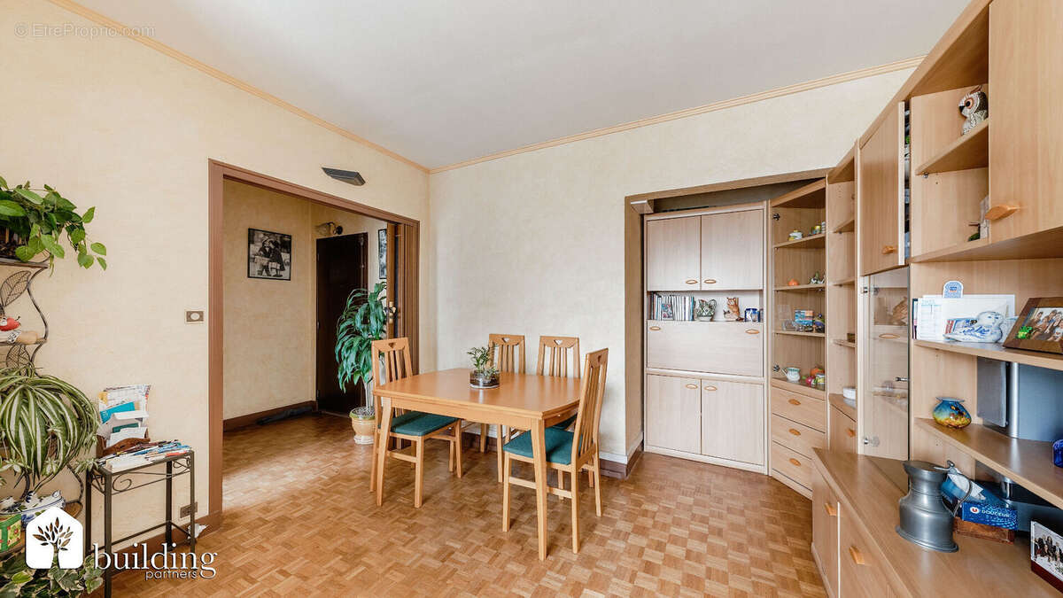 Appartement à LEVALLOIS-PERRET