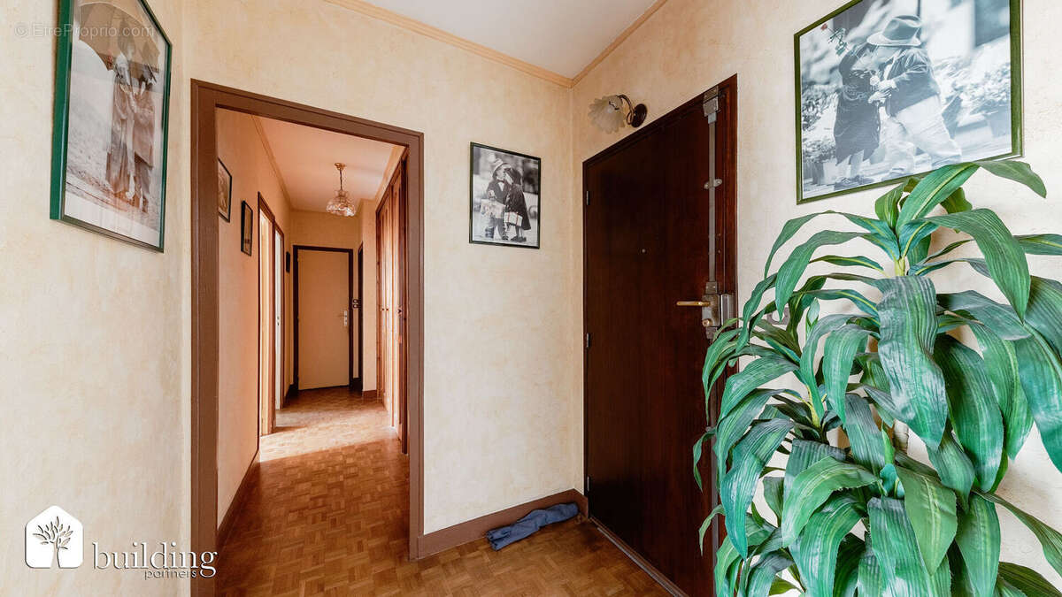 Appartement à LEVALLOIS-PERRET