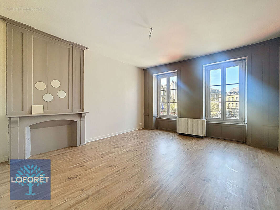 Appartement à FOUGERES