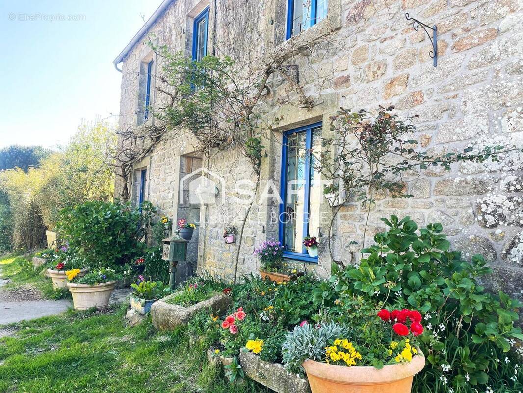 Photo 1 - Maison à LOCRONAN