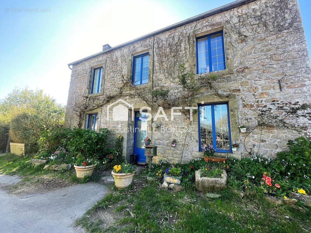 Photo 2 - Maison à LOCRONAN
