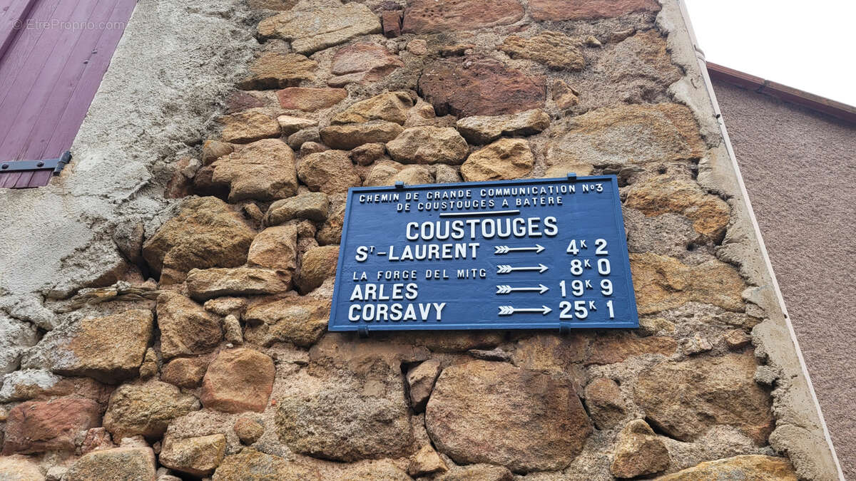 Maison à COUSTOUGES
