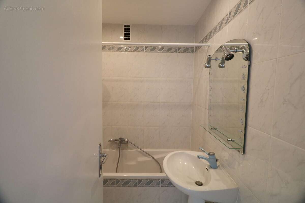 salle de bains  - Appartement à STRASBOURG