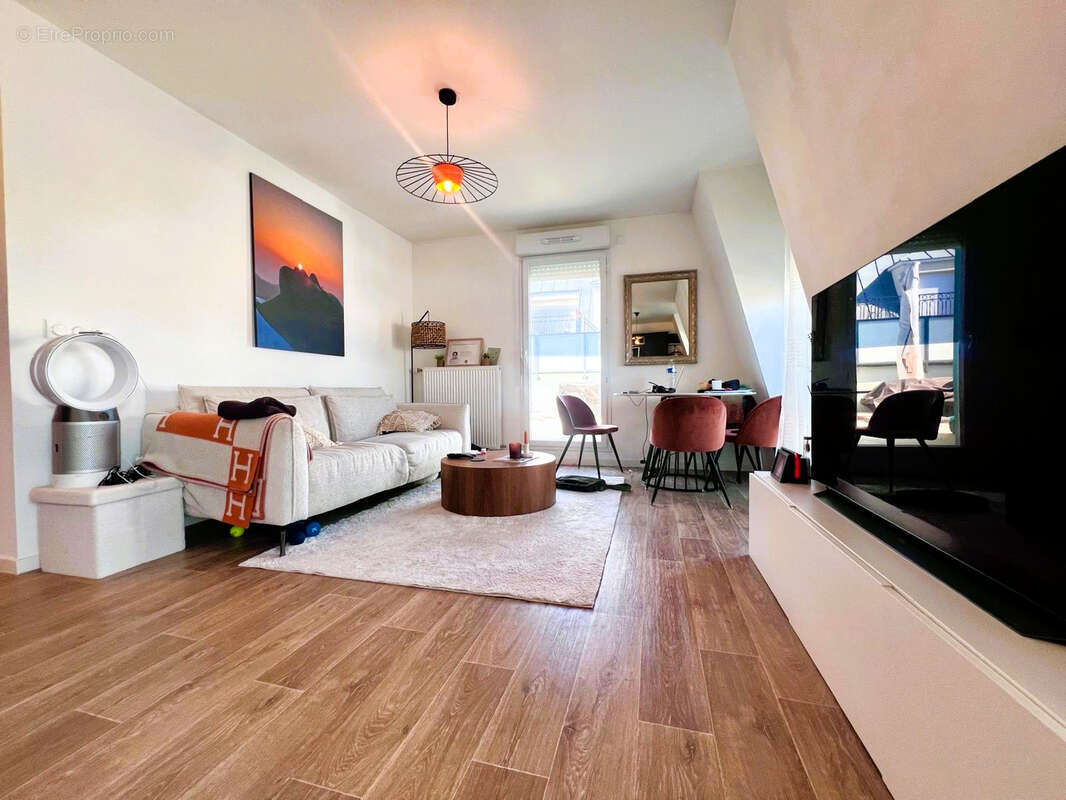 Appartement à LE BLANC-MESNIL