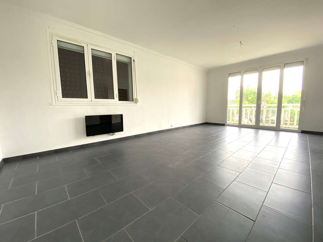 Maison à MAINVILLIERS