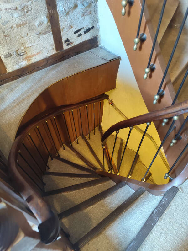 Maison à VILLEFRANCHE-DE-ROUERGUE