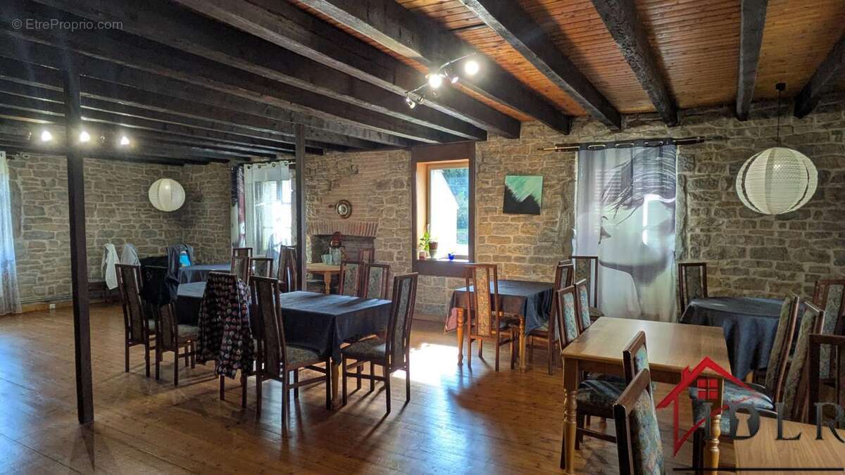 Commerce à LONS-LE-SAUNIER