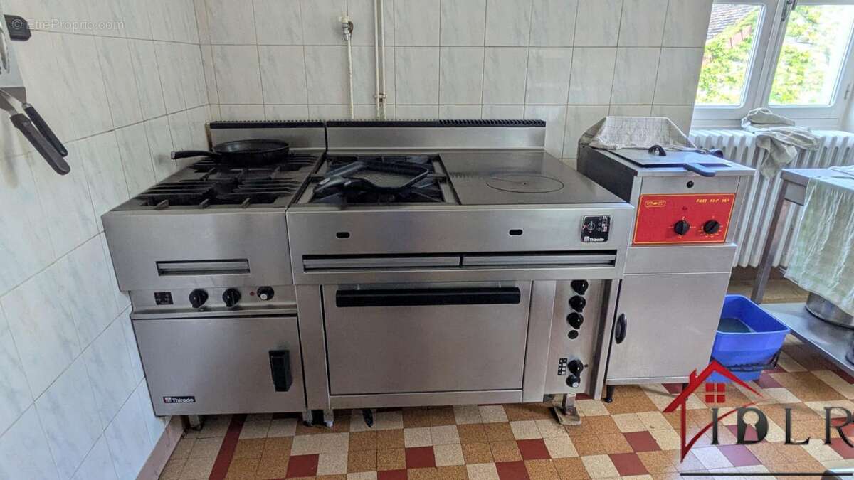 Commerce à LONS-LE-SAUNIER