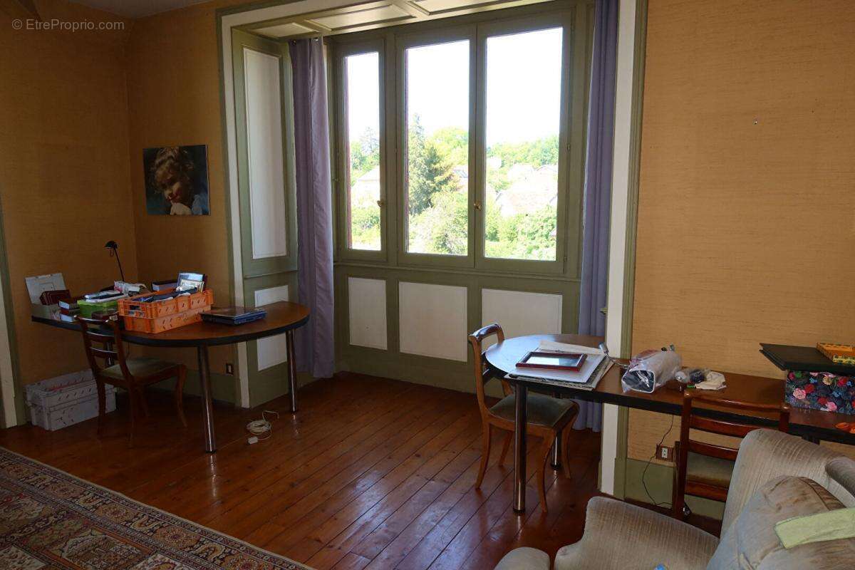 Maison à DANNEMARIE-SUR-CRETE