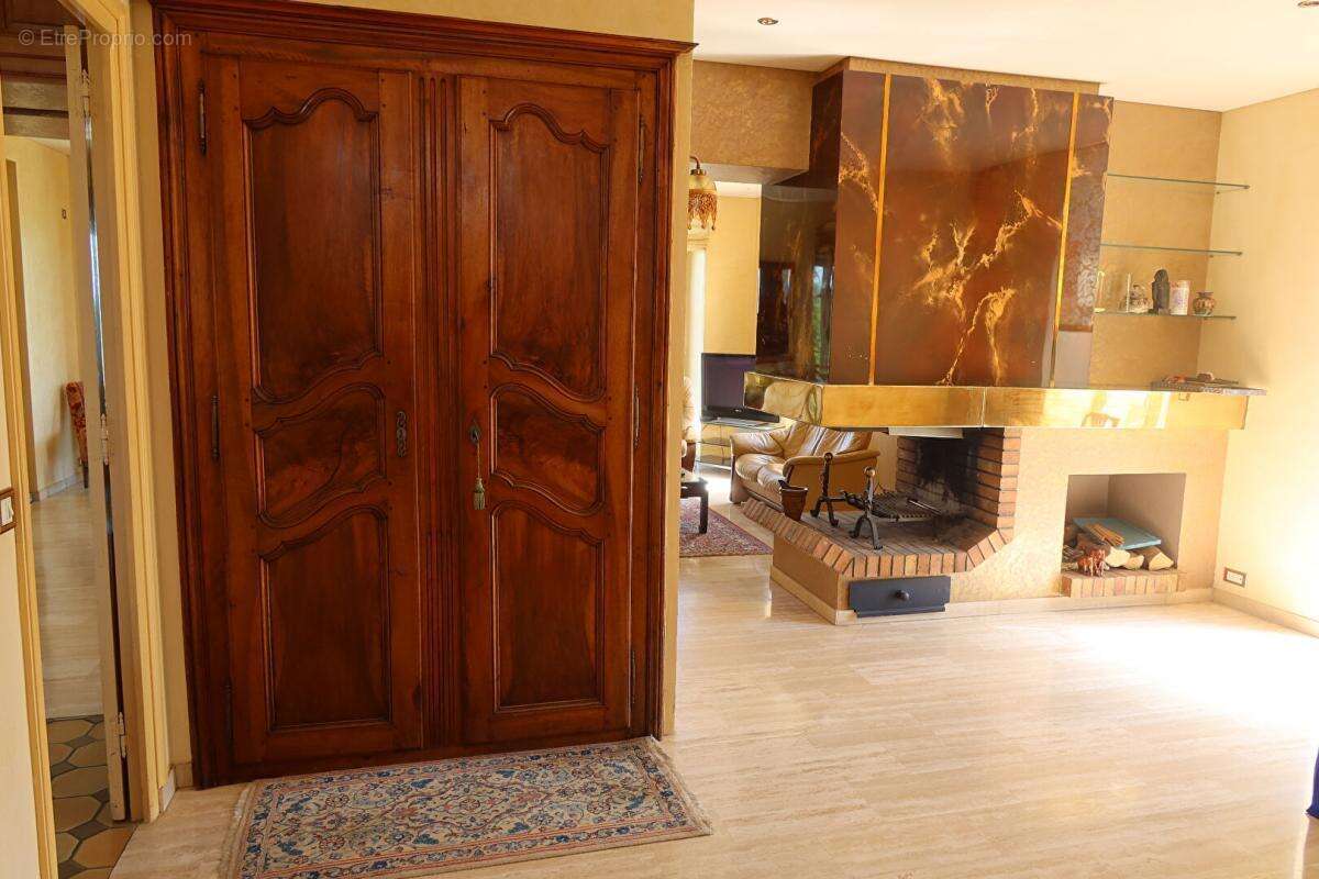 Maison à DANNEMARIE-SUR-CRETE