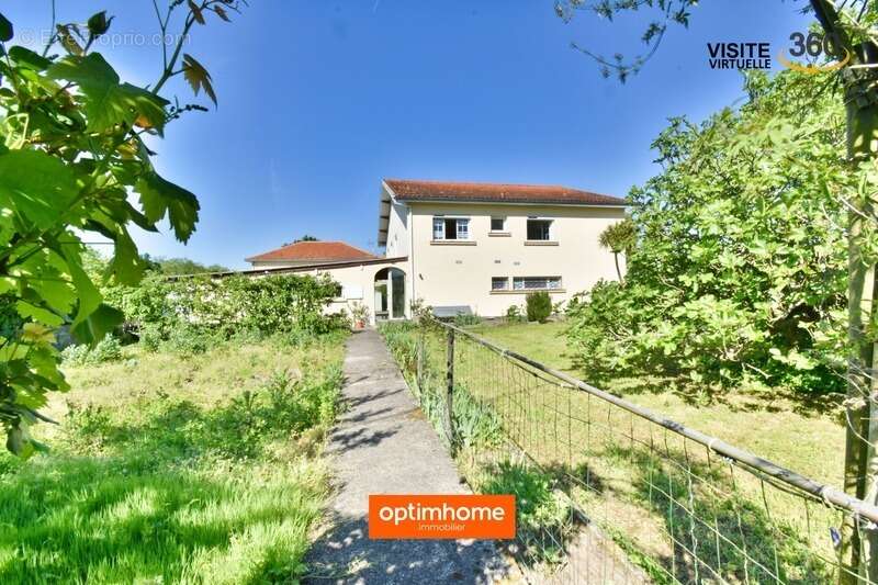 Maison à AMBARES-ET-LAGRAVE