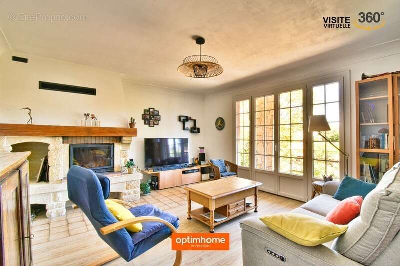 Maison à AMBARES-ET-LAGRAVE