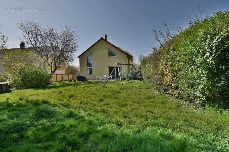 Maison à SAINT-PREST