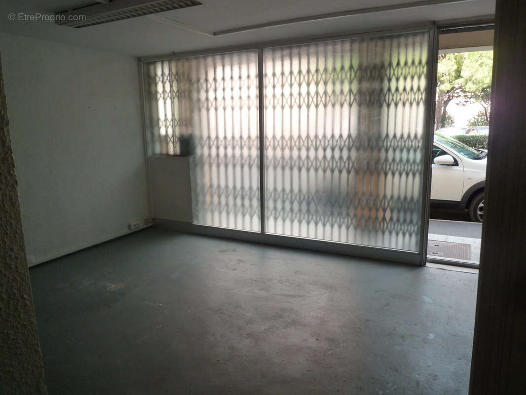 Autre à MARSEILLE-10E