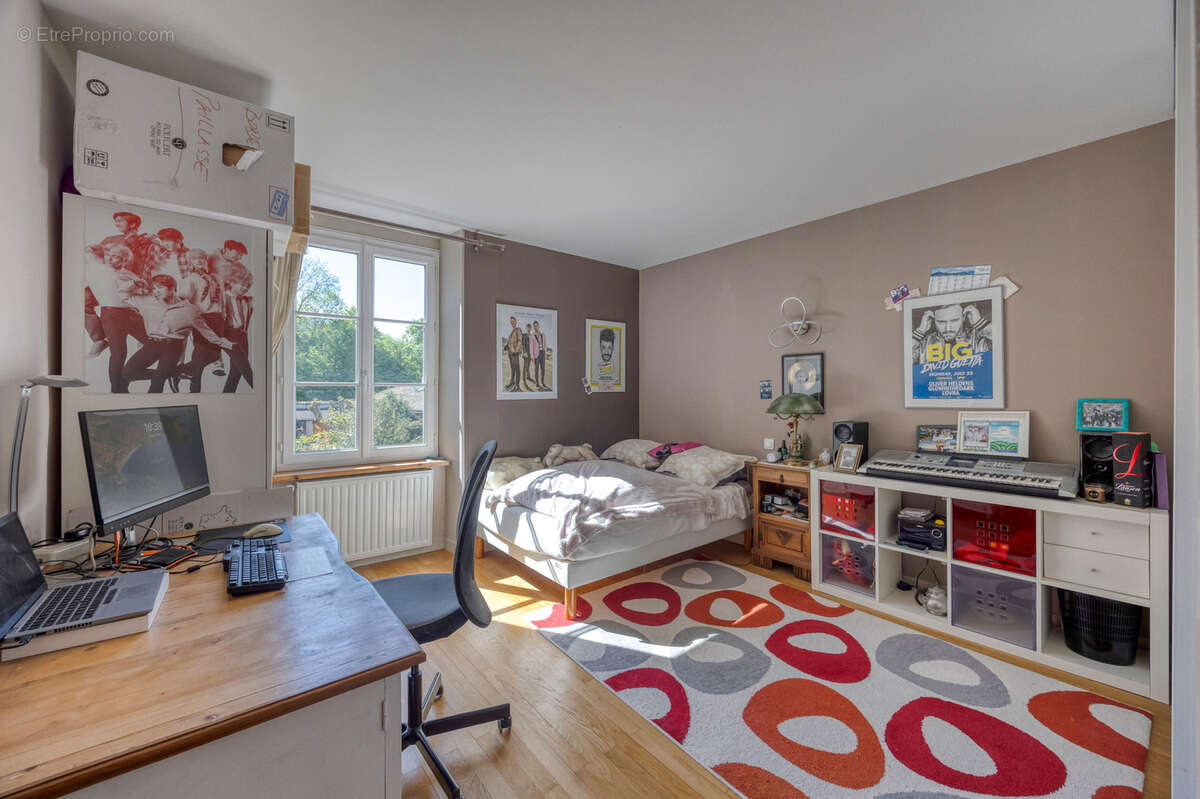 Appartement à SAINT-NAZAIRE-LES-EYMES