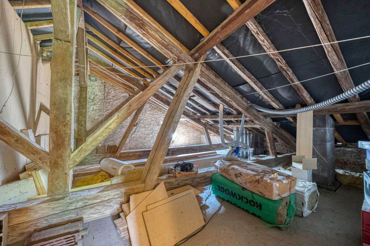 Appartement à SAINT-NAZAIRE-LES-EYMES