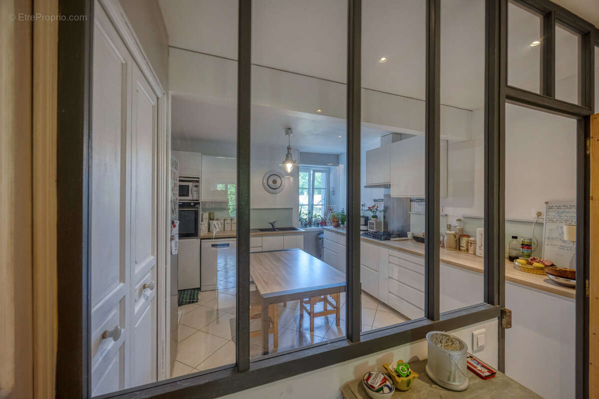 Appartement à SAINT-NAZAIRE-LES-EYMES