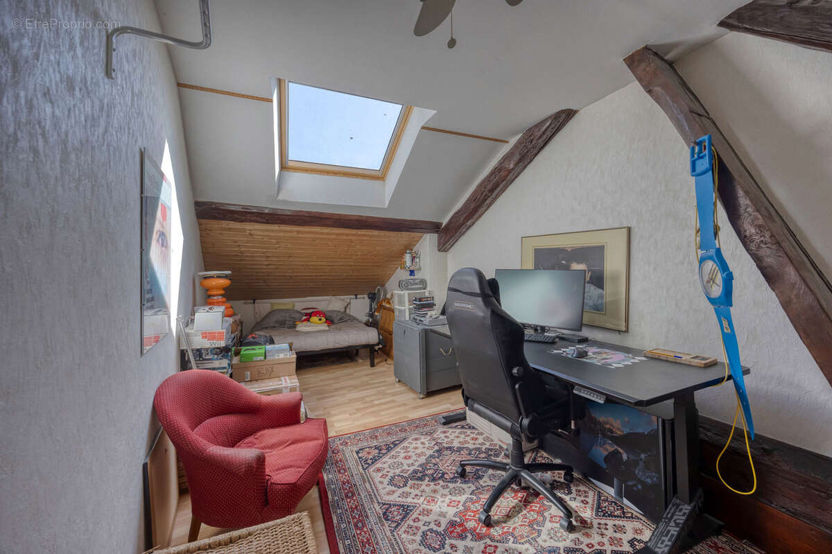 Appartement à SAINT-NAZAIRE-LES-EYMES