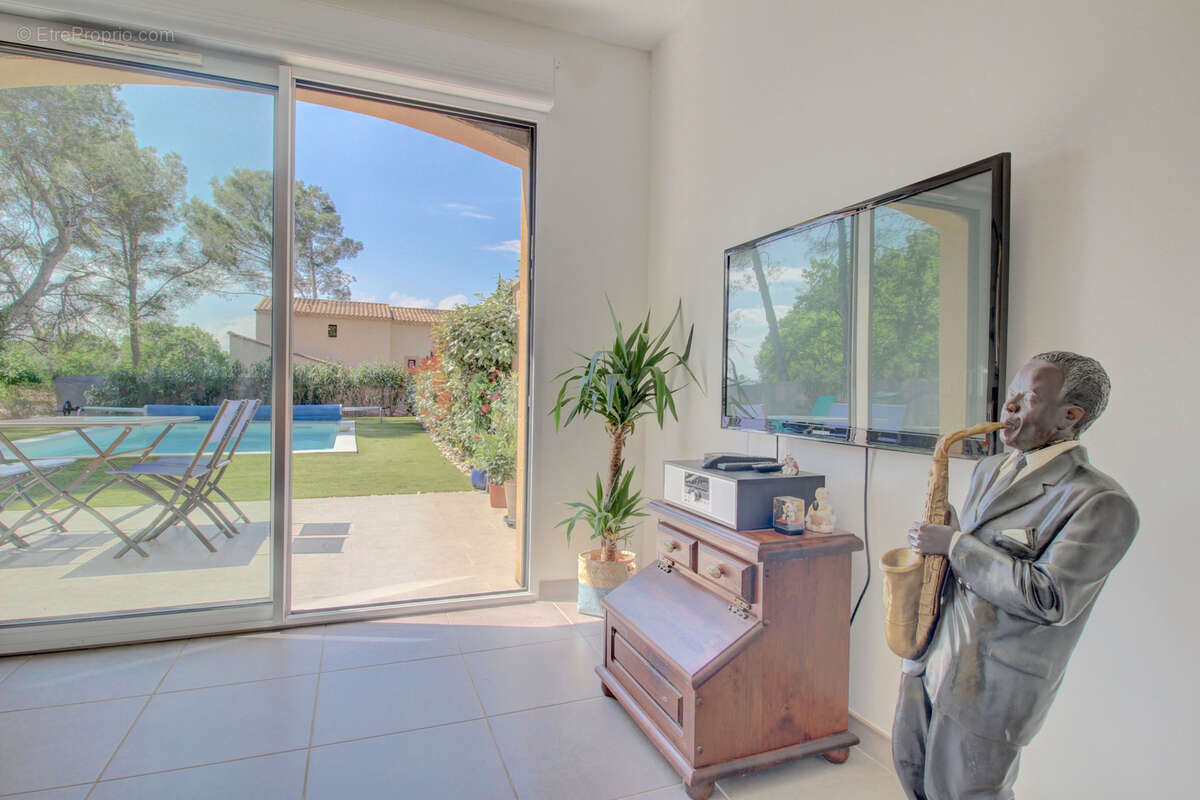 Maison à VILLELAURE