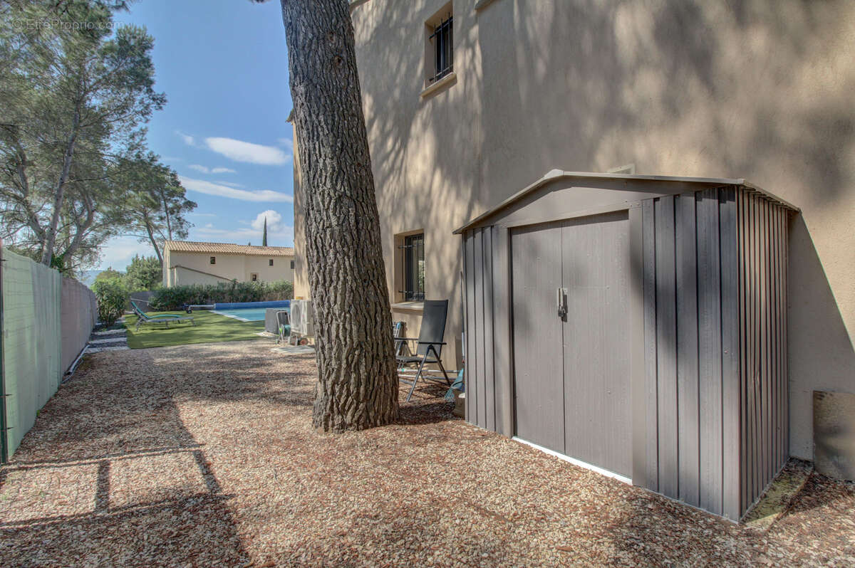 Maison à VILLELAURE