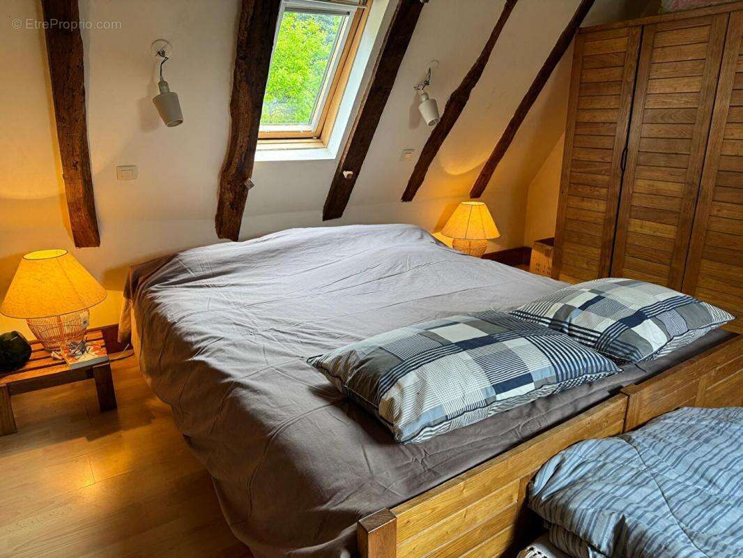 Maison à SAINT-CAPRAISE-DE-LALINDE