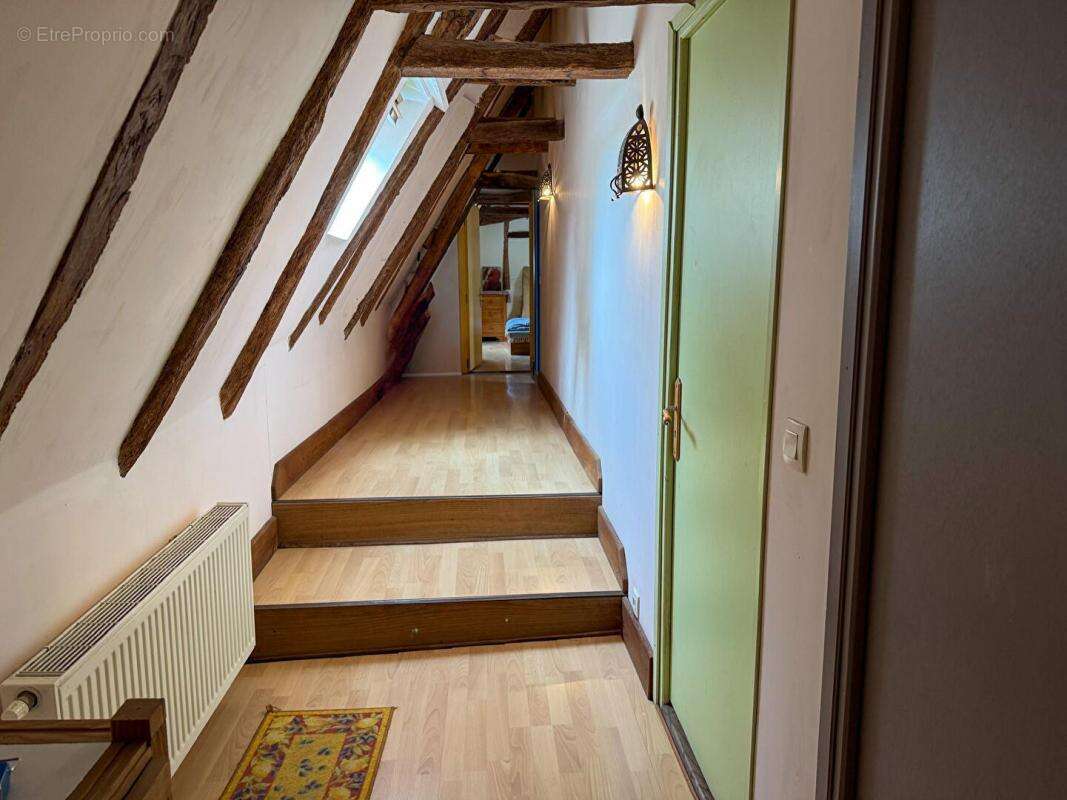 Maison à SAINT-CAPRAISE-DE-LALINDE