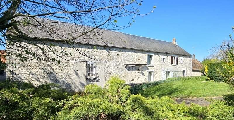 Maison à VILLENEUVE-SUR-AUVERS